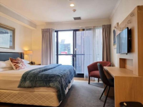 Metroview Studio in CBD with Air-con, Pool and Gym